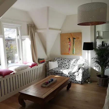 Design Apt Parking & Bike Apartment
