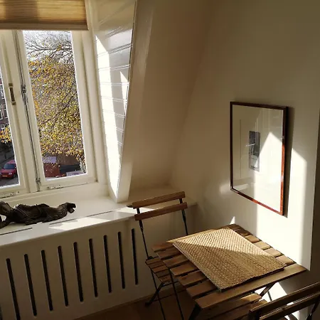 Design Apt Parking & Bike Apartment